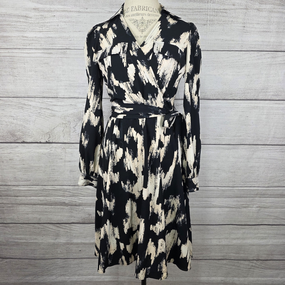 DKNY Black and Cream Patterned Long Sleeve Collared Vneck Dress